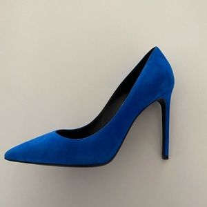 Yves Saint Laurent YSL Suede Blue Pumps
